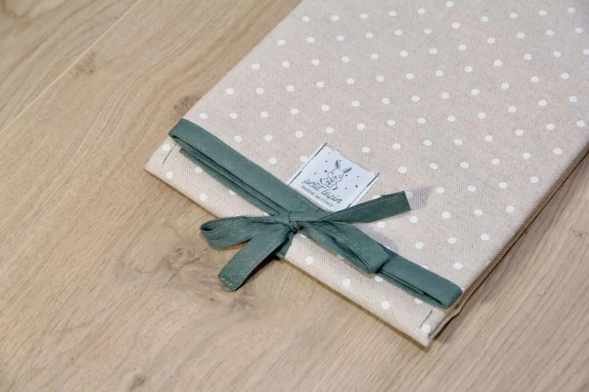 Fasciatoio portatile – Color corda a pois bianchi – dettagli verde