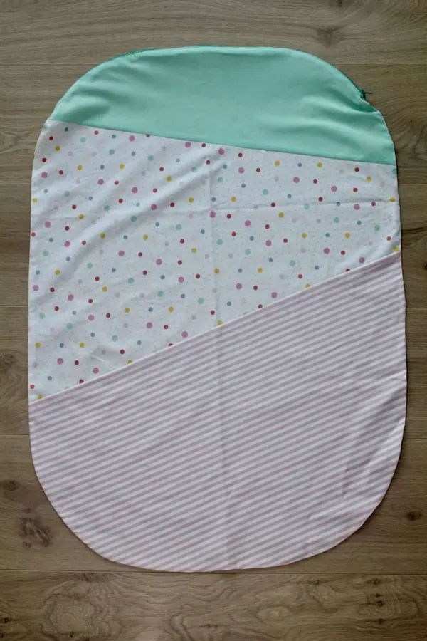 Verde acqua e rosa baby – righe e pois colorati